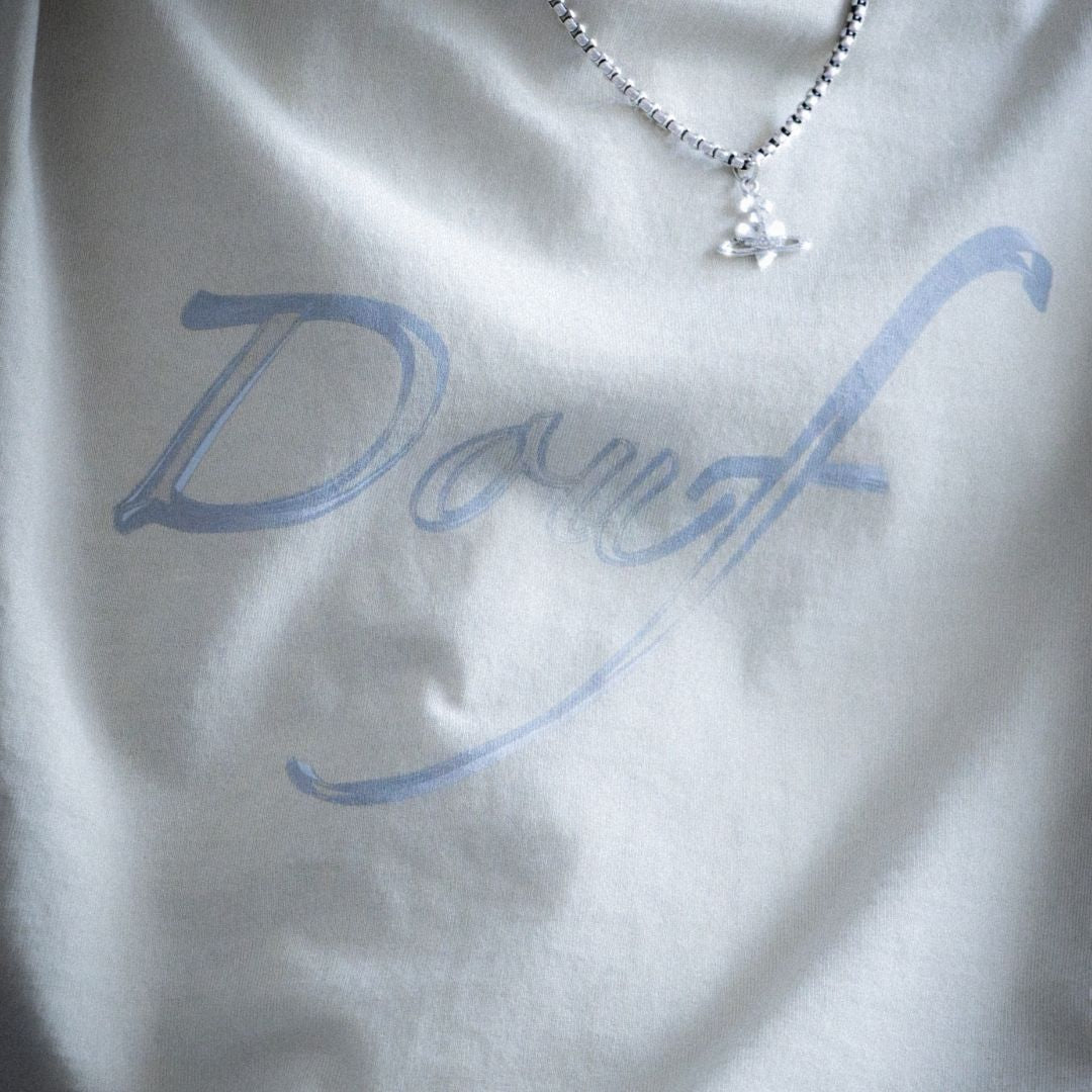 APRICOT VINTAGE LOGO VARIATION TEE - Douf